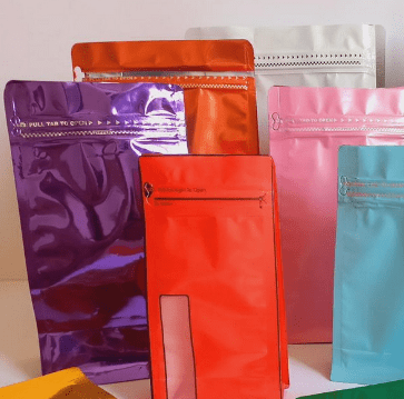 باکس پوچ رنگی پنجره دار